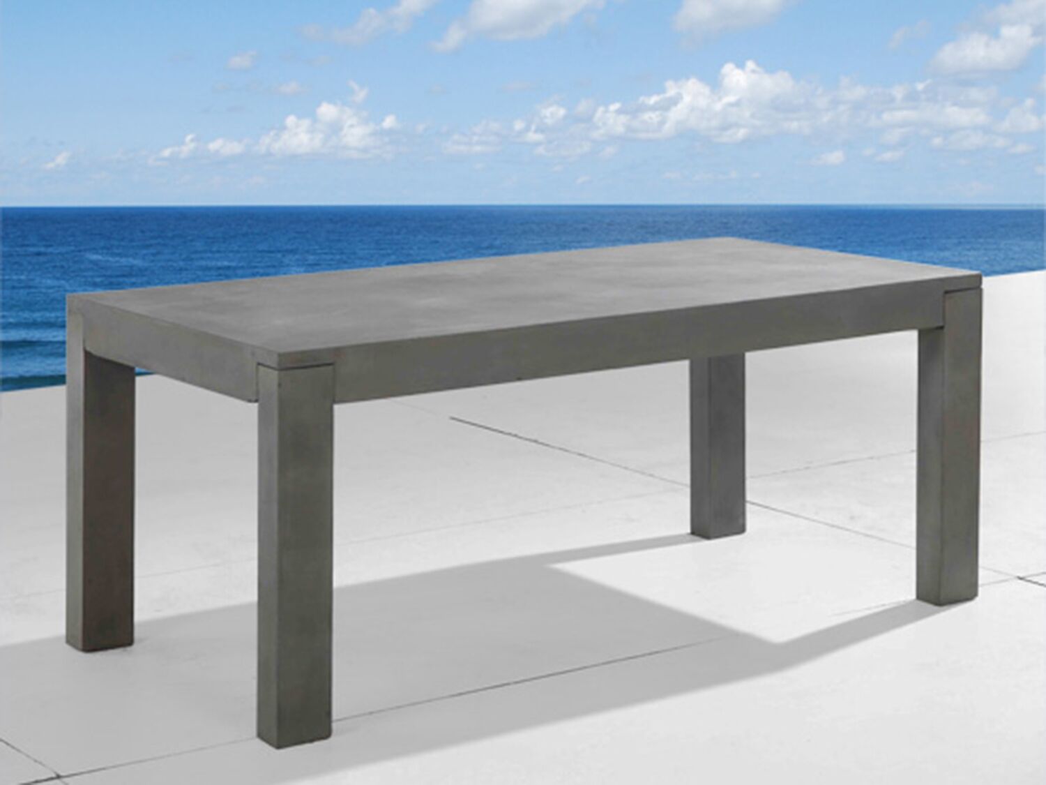 уличный стол из бетона